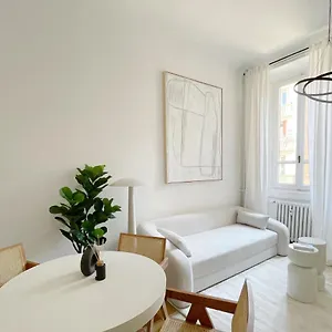  Appartamento Casa Unica - Typical & Charming - Navigli Ii